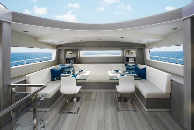 Luxury yacht Hatteras 70 - Dining