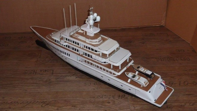 Model of MUSASHI from above - aft view - Photo by Cardboardyachts