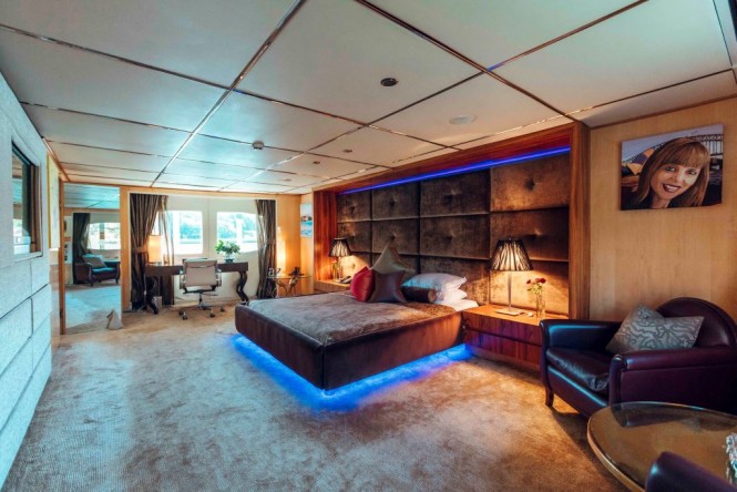 Super Yacht TANGO - Master stateroom