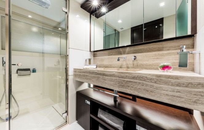 CL108 VARDAR -Bathroom