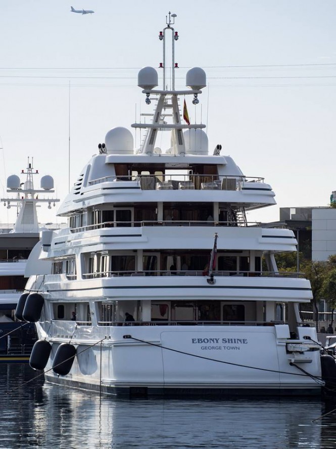 Feadship XL EBONY SHINE - Photo by Luis Perez Contreras and Feadship Fanclub