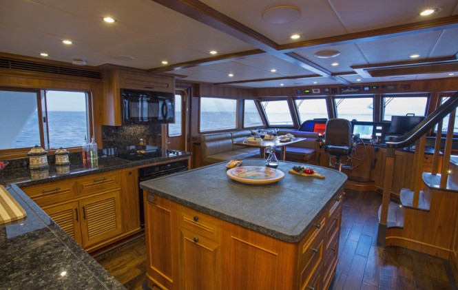 Outer Reef 820 CPMY - Interior