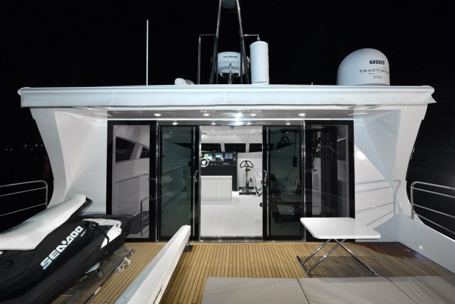 VIOLETTA - flybridge