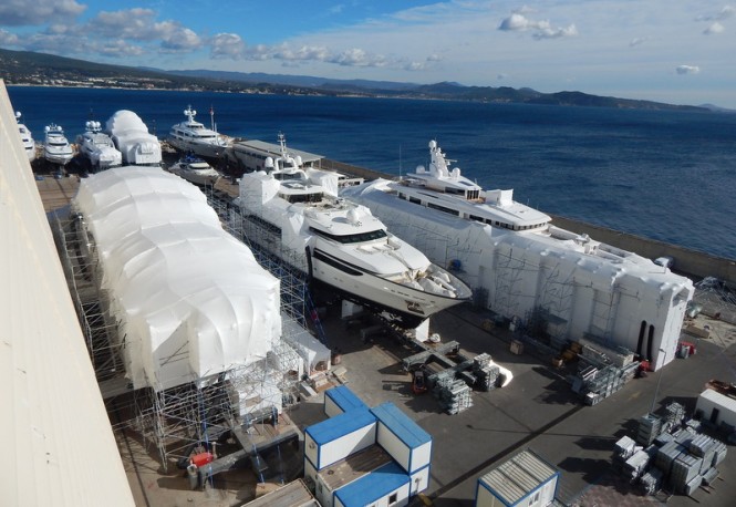Luxury superyachts under refit at Monaco Marine La Ciotat - Image by Gregory Scicluna – Couleur Cassis - 06 13 05 64 71