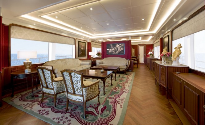 Santa Maria T - Saloon