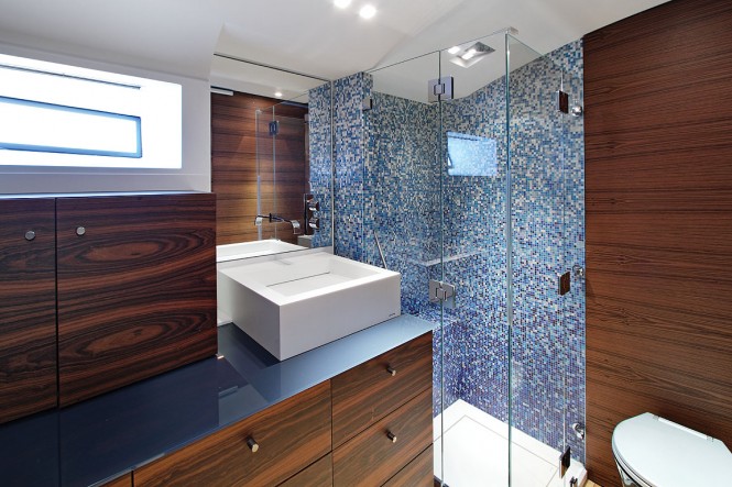 22m Yacht by Virgin Concept Yachts - bathroom