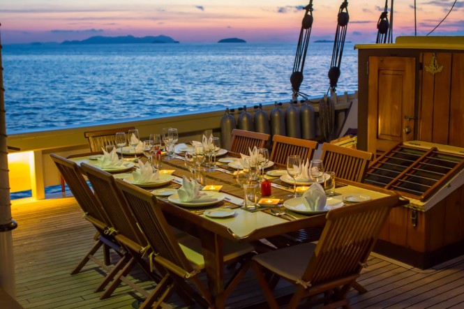 Al fresco dining with Raja Laut in South East Asia
