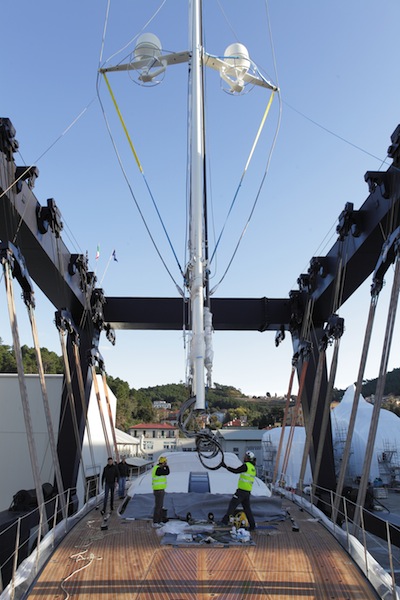 DAHLAK  - mast stepping at Picchiotti