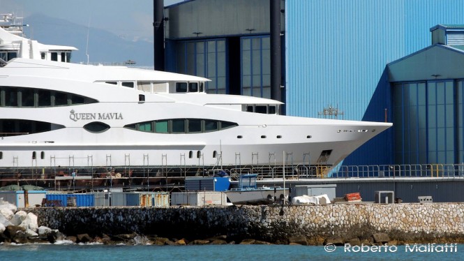Queen Mavia superyacht - Photo by Roberto Marlfatti