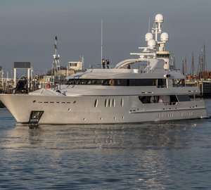 52m Motor Yacht SEAHORSE Hits Water at ICON