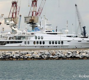 55m Superyacht OBSESSION spotted in Italy?