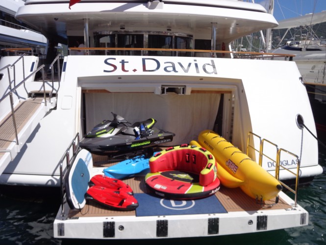 ST DAVID - selection of water toys