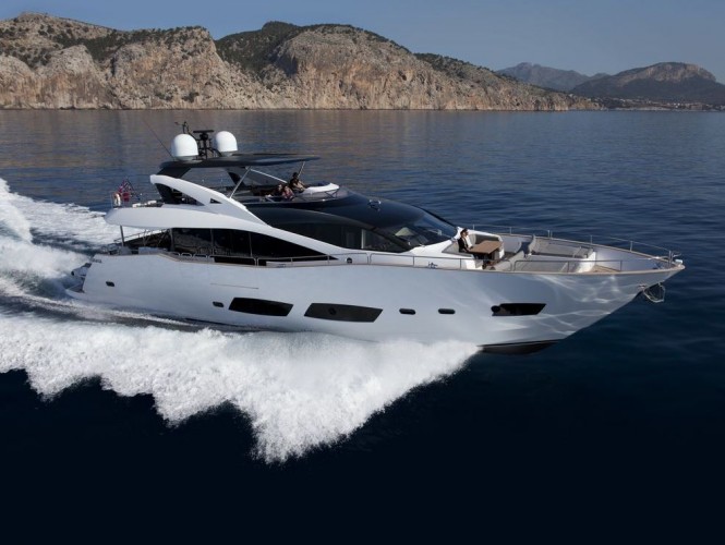 Motor yacht AQUA LIBRA