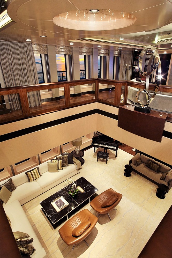 Superyacht VICKY - upper saloon