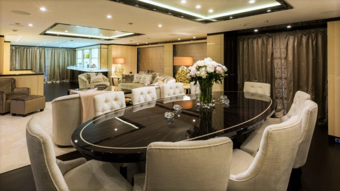 Luxury yacht ELIXIR - Dining area