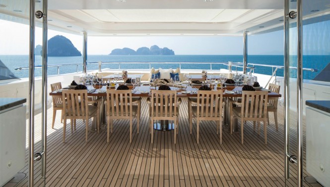 Luxury yacht ICE ANGEL - Alfresco dining