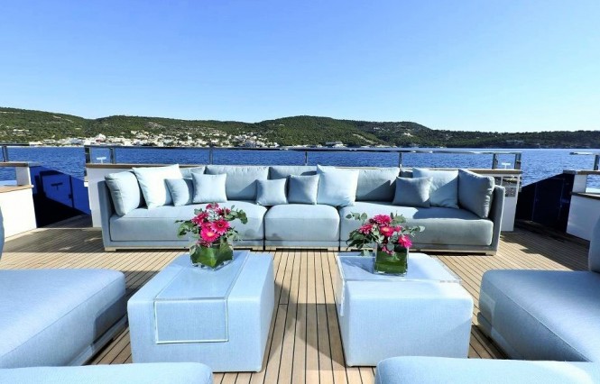Superyacht IPANEMAS - main deck aft lounging area.