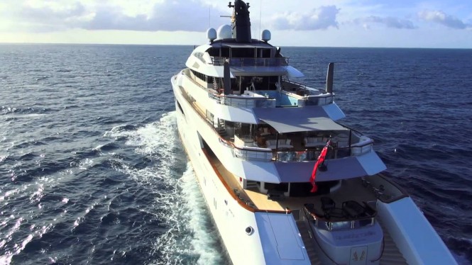 Yacht QUATTROELLE upper deck pool