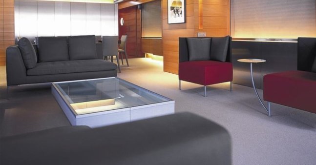 the-main-salon-of-luxury-yacht-phoenix