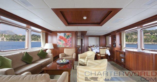 Luxury yacht CORNELIA - Main saloon