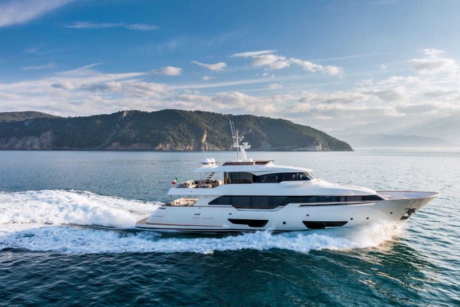 Custom Line Navetta 28 at FLIBS