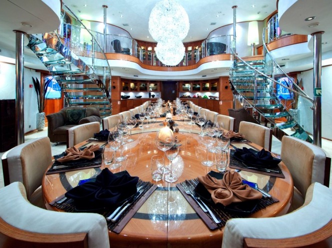 Discovery yacht SHERAKHAN - Dining area