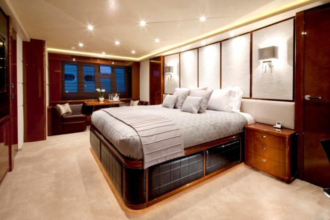 Luxury yacht LIVERNANO - Master suite