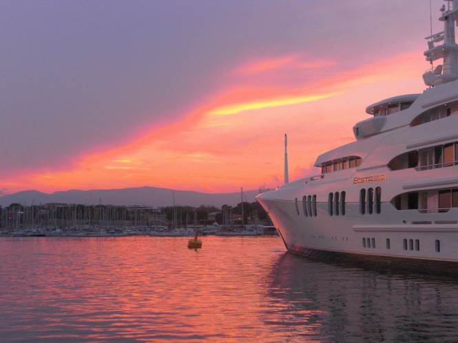 Ecstasea. Photo by Mirelfis