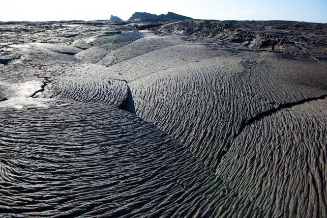 Lava flows - Sullivan Bay Santiago - Photo Bill Roberson