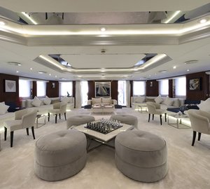 Luxury yacht CHAKRA - Main saloon