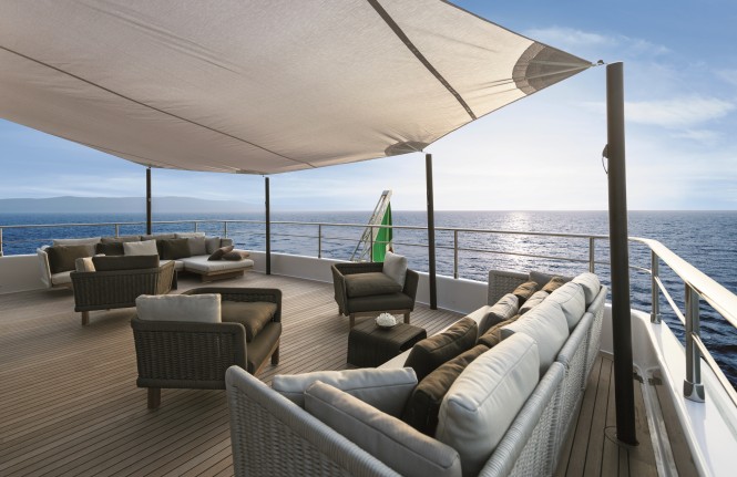 wider-150-by-jeff-brown-exterior-space