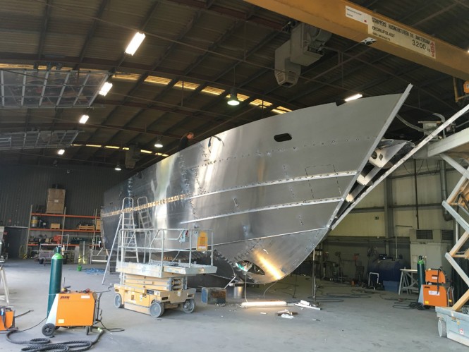 van_der_valk_raised_pilothouse_26m_in-build