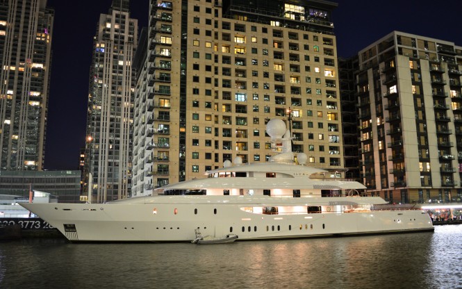 A Christy ILONA at West India Dock