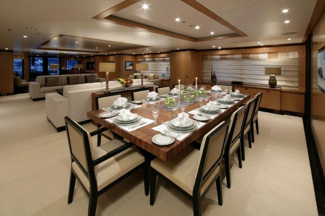Andreas L Motor Yacht (ex Amnesia) - Dining