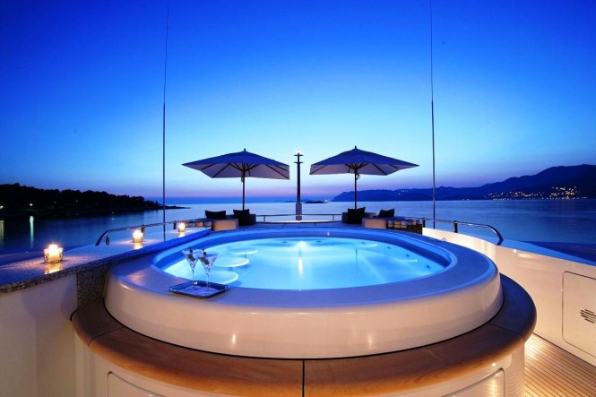 Andreas L Motor Yacht (ex Amnesia) - The Spa Pool Pool By Night With Lighting