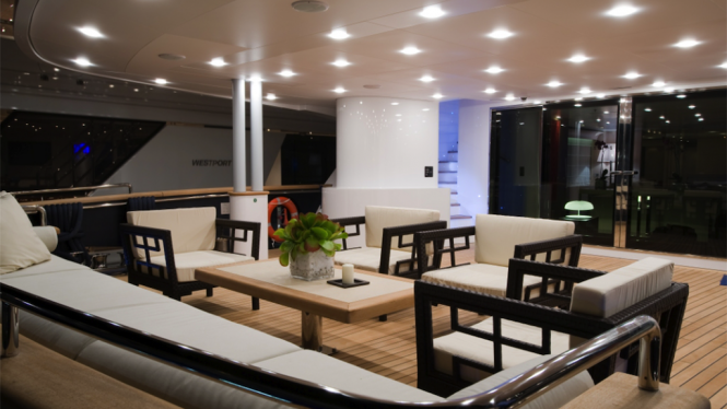 Motor yacht BURKUT - Aft deck lounging area