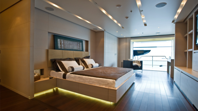 Superyacht BURKUT - Master suite