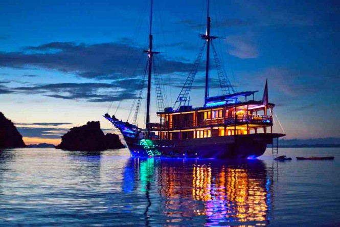 DUNIA BARU - Anchored