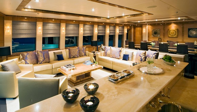 Hokulani - Main salon