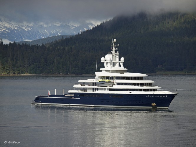 Luna in Alaska, photo by Gillfoto