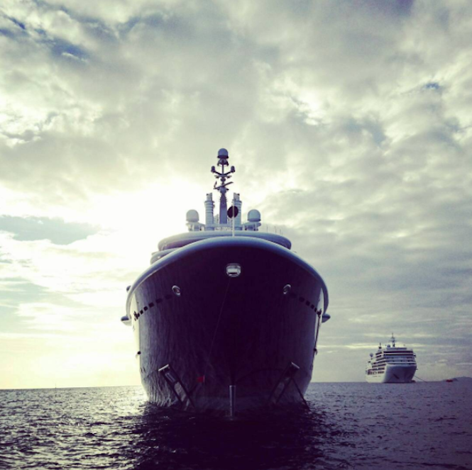 Luna in St Barths, photo by Kenyonc