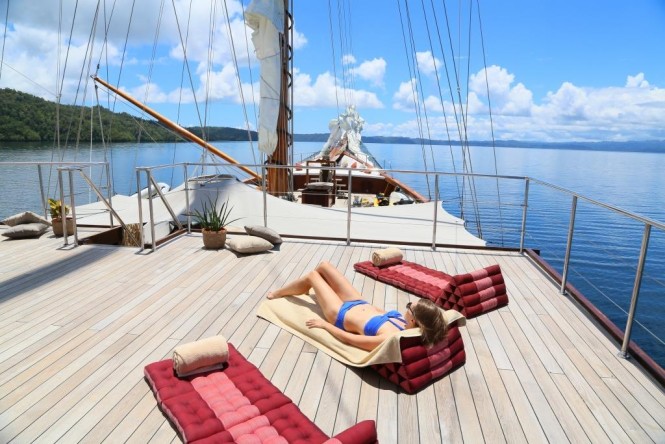 Luxury yacht LAMIMA - Sundeck