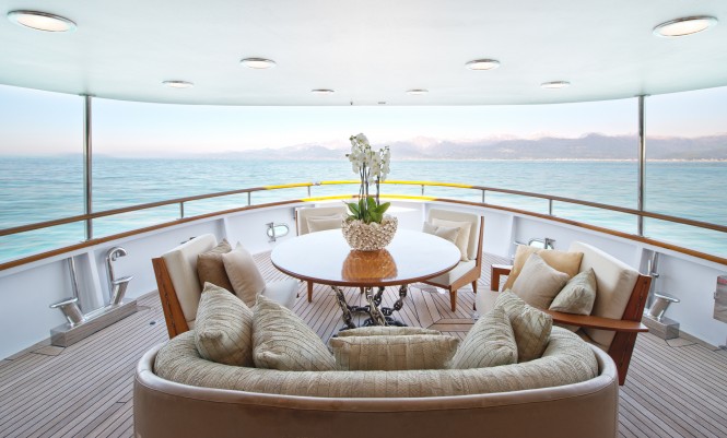 Luxury yacht SIRAHMY - Aft main deck
