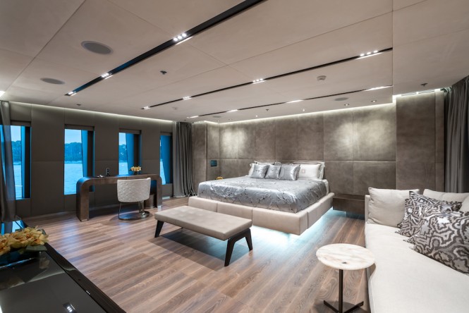 M/Y OURANOS - Master suite