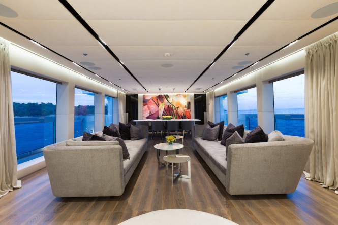 The main salon and dining area aboard M/Y OURANOS