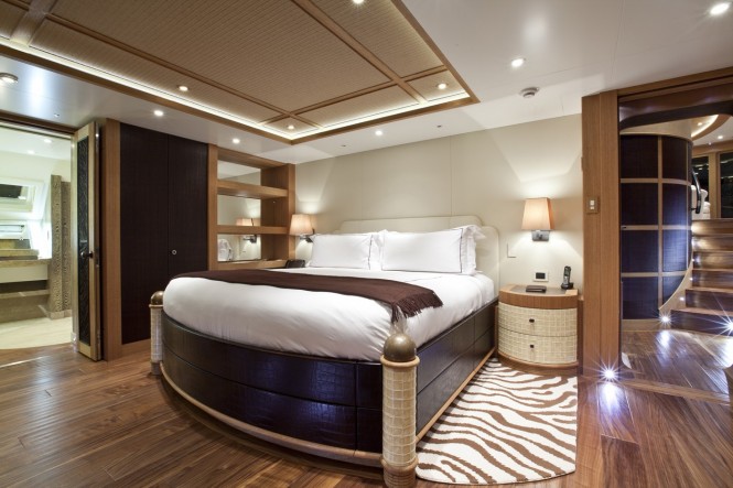 Master suite - Catamaran HEMISPHERE. Photo credit: Jeff Brown / Pendennis Shipyard