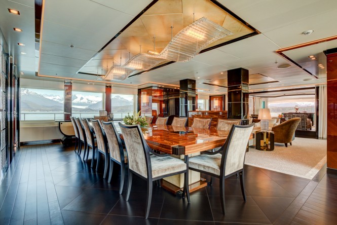Superyacht PARTY GIRL - Formal dining and main salon