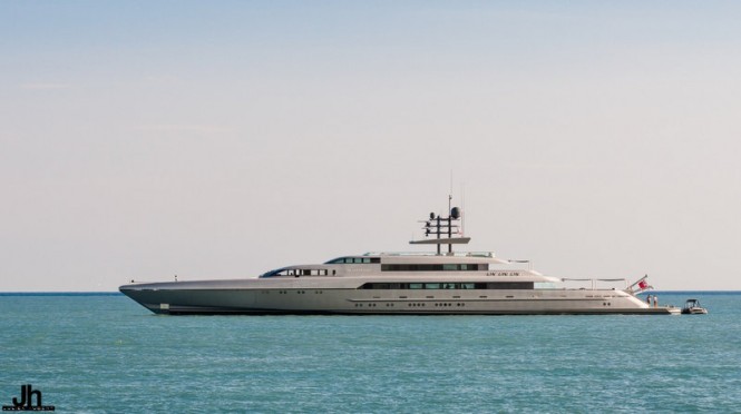 Superyacht Silver Fast. Photo credit: Julien Hubert