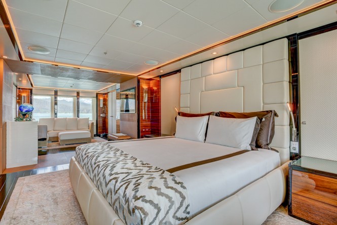 The Master suite aboard MY PARTY GIRL