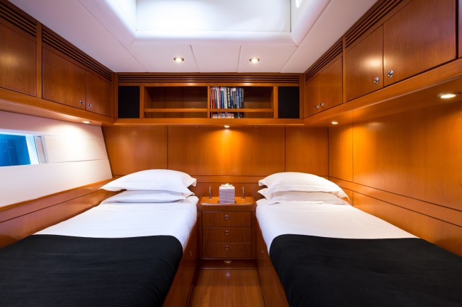 Twin cabin inside SY RAPTURE